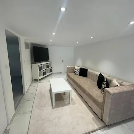 Dans Maison